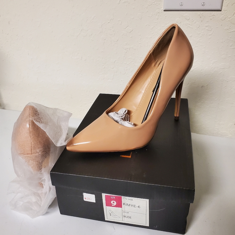 Nude high heel stiletto size 9